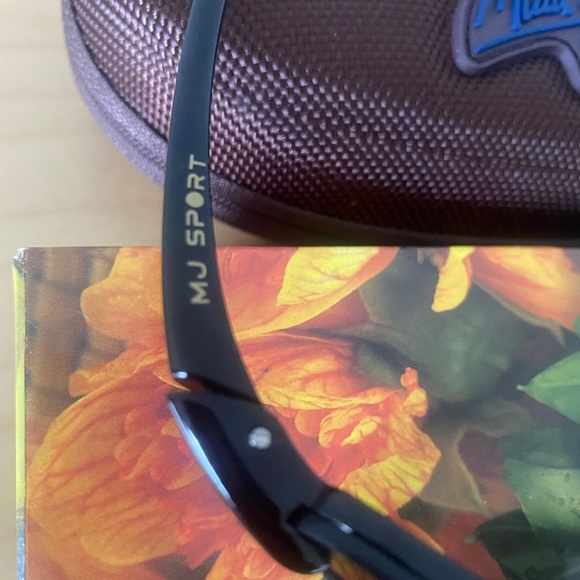 ✅New Maui Jim Ho’okipa Sport 407 Sunglasses Blue Hawaii - Picture 6 of 6